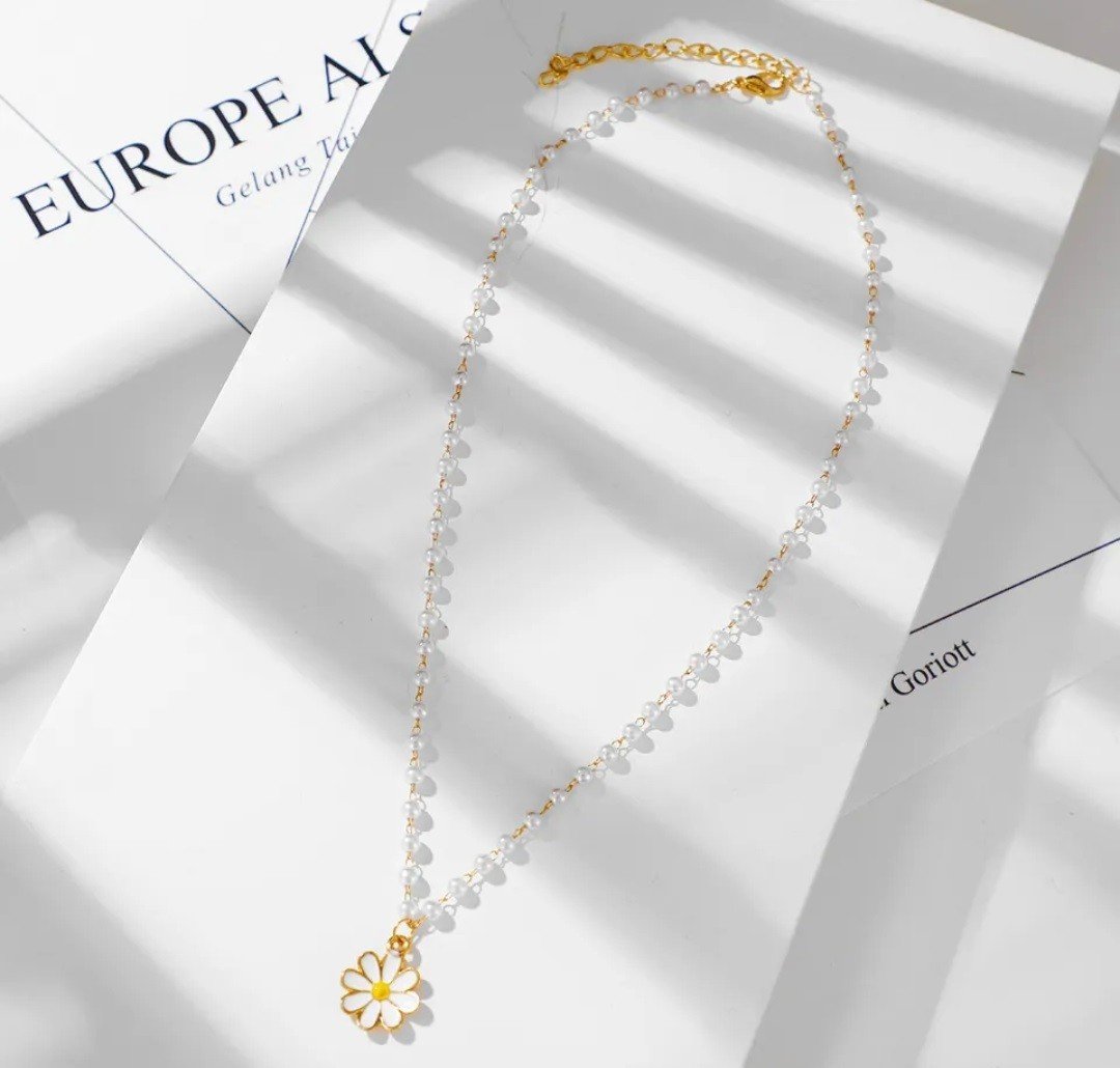 Pozlátený náhrdelník sedmokráska – Obrázok 4